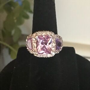 Silvertone Clear & Lavendar Rhinestone Ring - Size 5